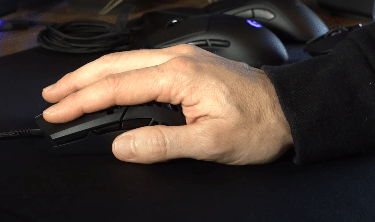 How to Hold a Gaming mouse Various grips for gaming!